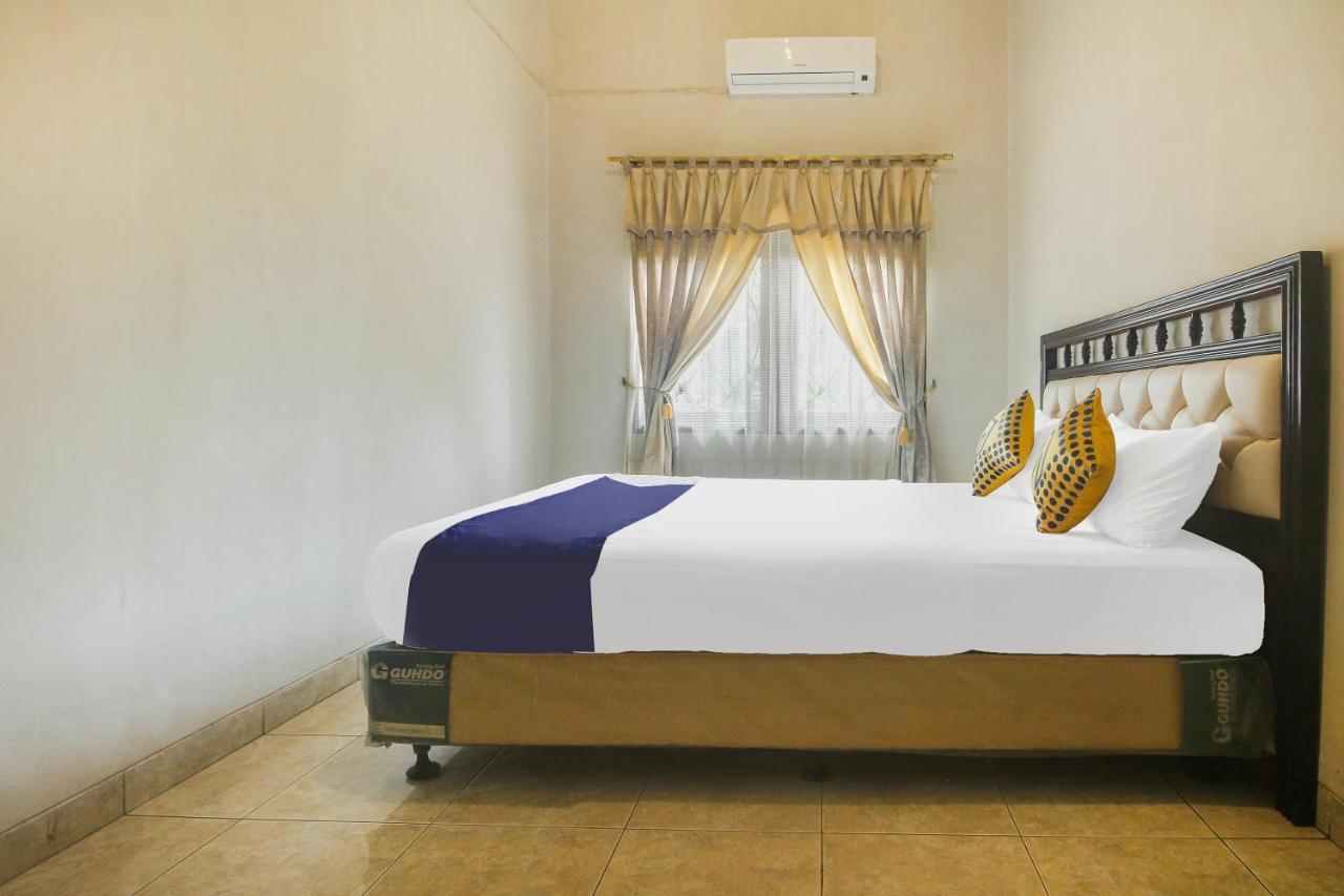 Spot On 91620 Skypiea Guest House Tasikmalaya Exterior foto